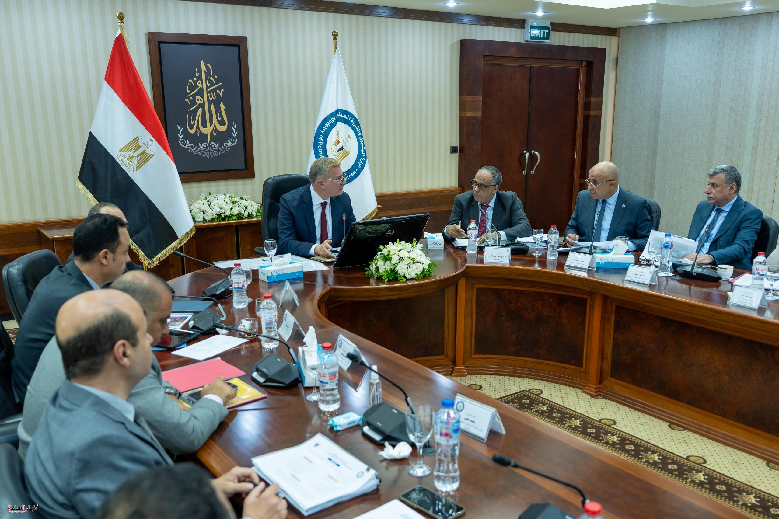 وزير البترول: تطوير معامل تكرير السويس وزيادة إمدادات الخام أولوية لتعظيم الاستفادة من كل برميل