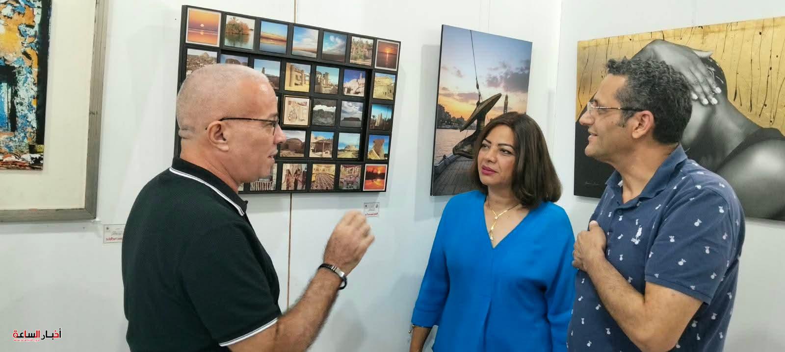 نقيب الصحفيين يفتتح معرض "بالريشة والقلم" بمشاركة 40 لوحة فنية " بـ "قلعة الحريات" 68 akhbarelsaa.com AIwsIRve