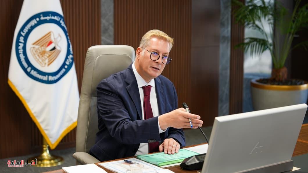 كريم بدوي: خطة خمسية للتوسع والنمو ودعم تنافسية "التعاون للبترول" وفتح أسواق جديدة خارج مصر 5 akhbarelsaa.com OWVl81nj