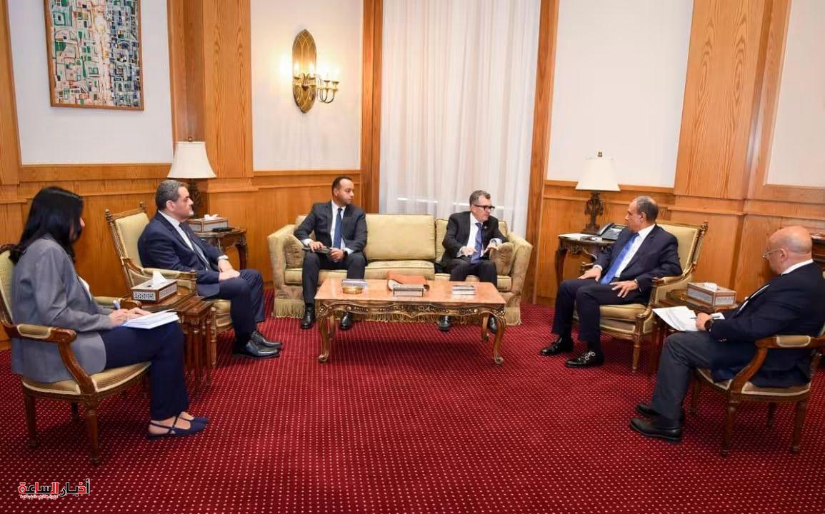 عبد العاطي ورستم يبحثان تعزيز التعاون لدعم أجندة التنمية الاقتصادية