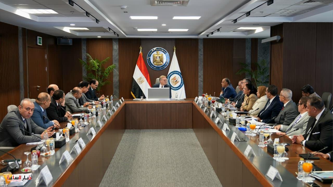 وزير البترول: تكامل الجهود مع الكهرباء نجح في تأمين الوقود خلال الصيف 12 akhbarelsaa.com V03qWoJq