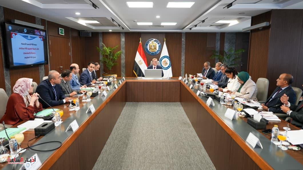 كريم بدوي: خطة خمسية للتوسع والنمو ودعم تنافسية "التعاون للبترول" وفتح أسواق جديدة خارج مصر 4 akhbarelsaa.com X104M7fR
