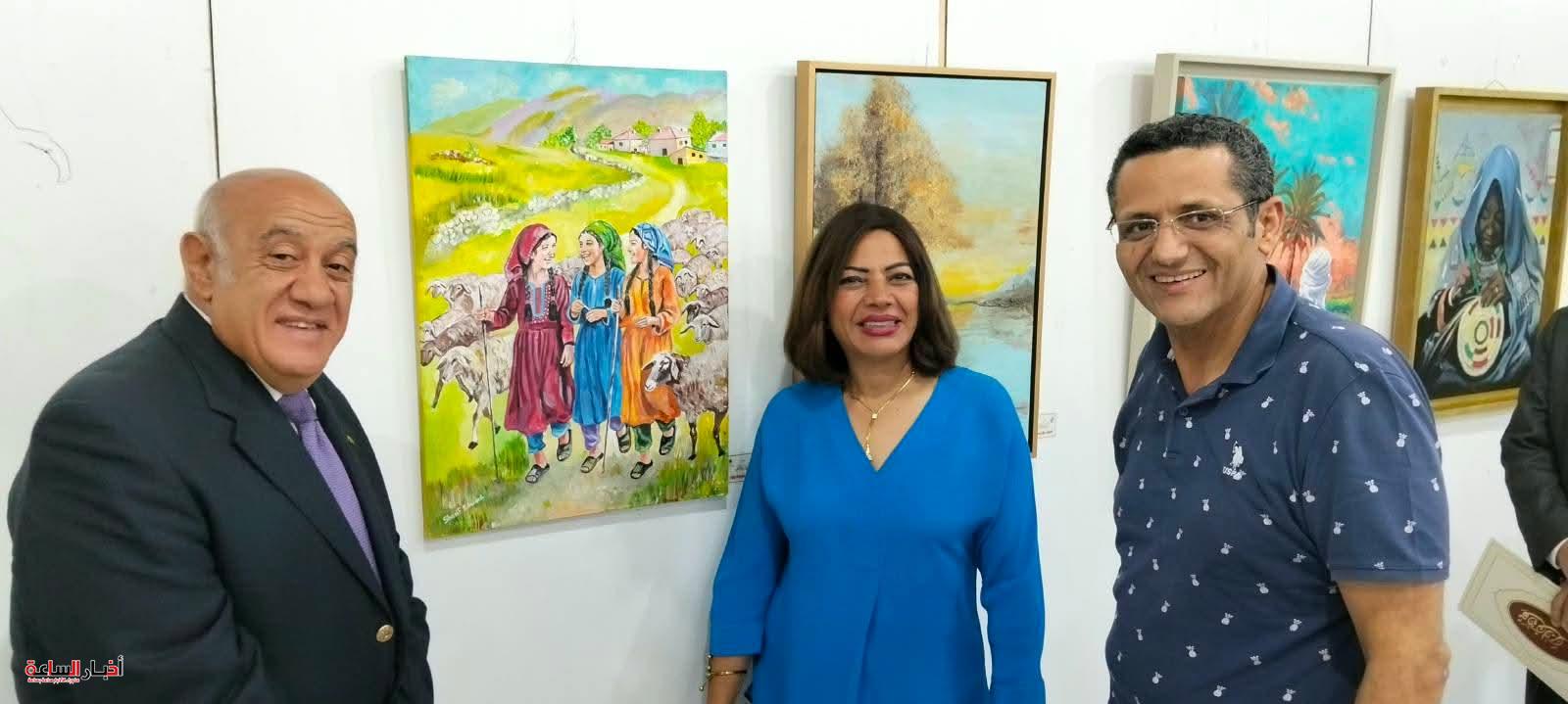 نقيب الصحفيين يفتتح معرض "بالريشة والقلم" بمشاركة 40 لوحة فنية " بـ "قلعة الحريات" 66 akhbarelsaa.com wzrT3Nd4
