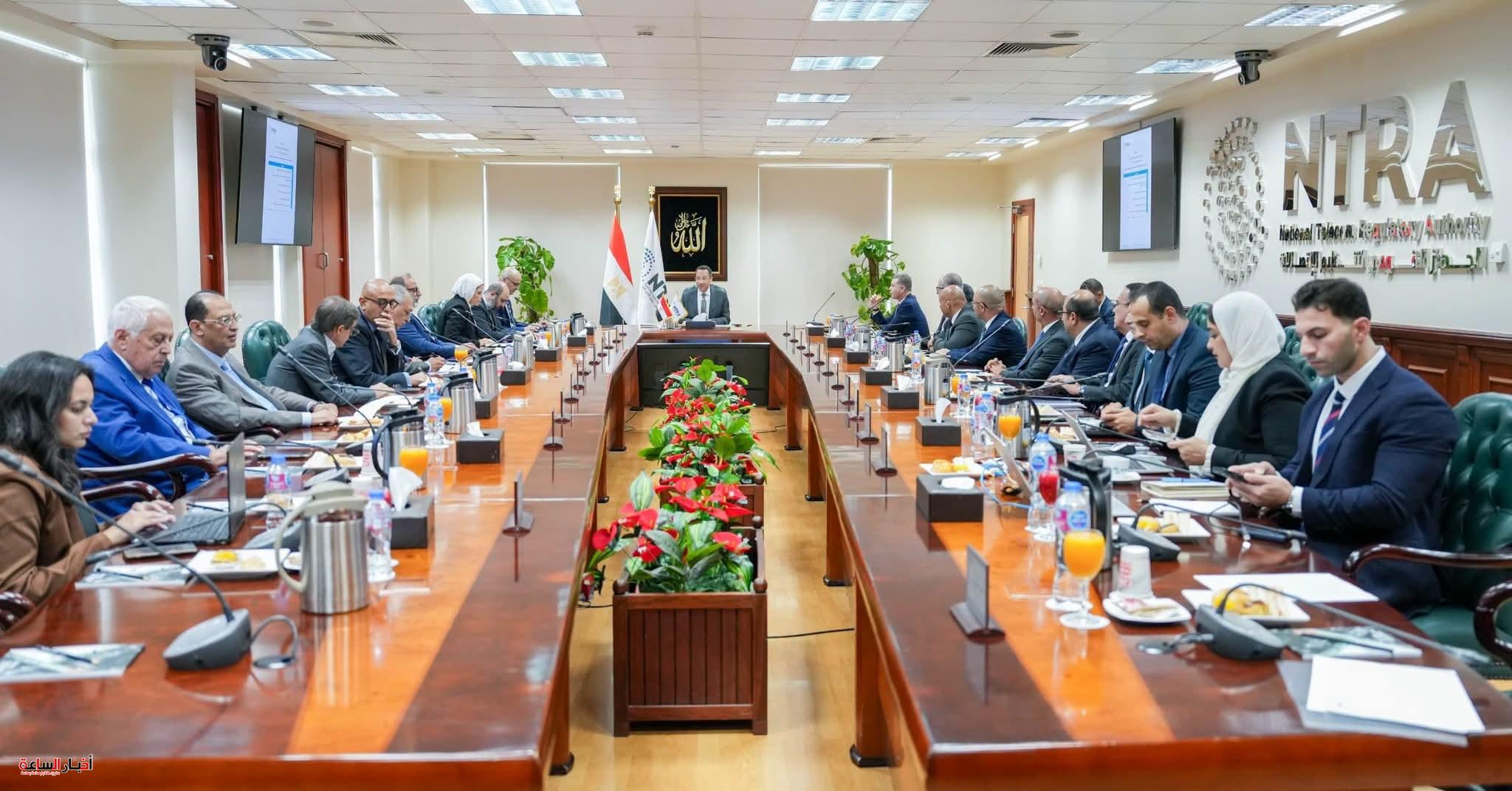 وزير الاتصالات: التوسع في التصنيع المحلي والذكاء الاصطناعي لتعزيز صادرات مصر الرقمية