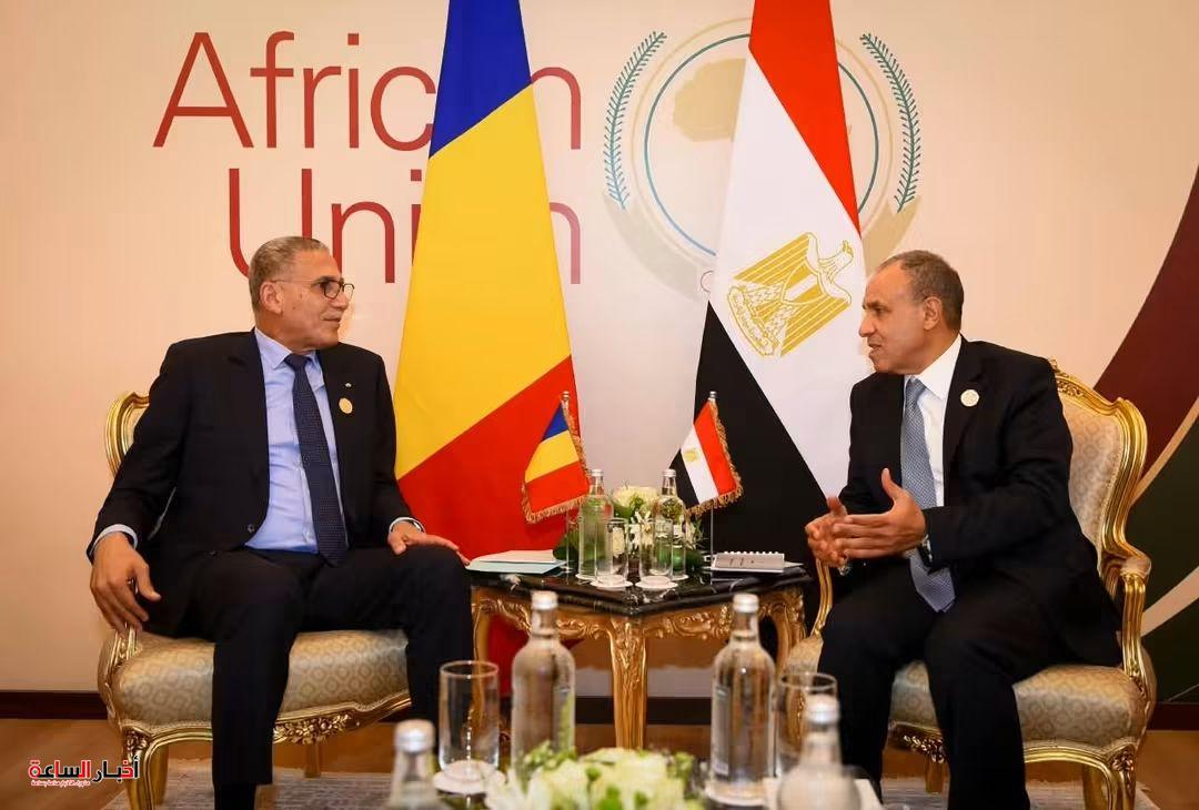 وزير الخارجية يبحث مع نظيره التشادي تعزيز التعاون بين البلدين