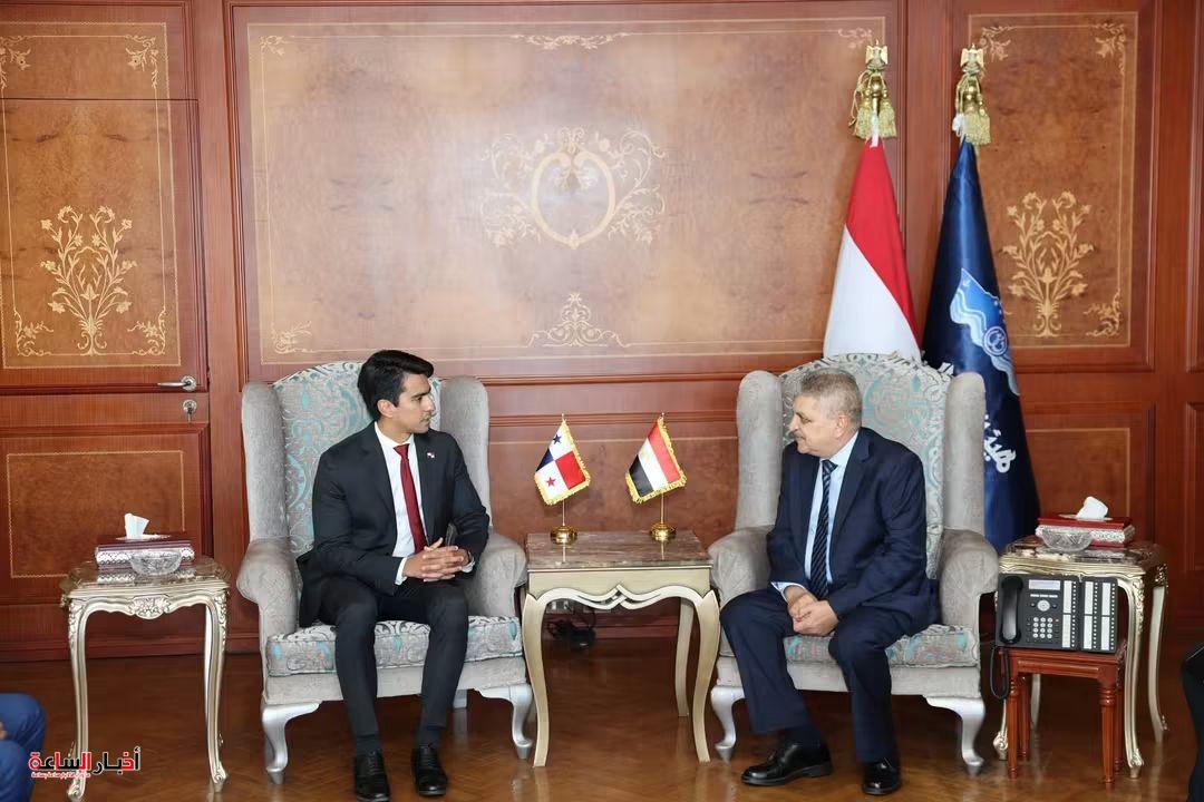 قناة السويس وبنما تبحثان تعزيز التعاون في التسويق والتدريب وتبادل المعلومات